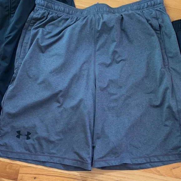 3 Under Armour Men's Athletic Shorts in Black and Gray - Picture 2 of 8